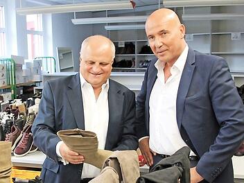 Albert Klein (links) und Olaf Röhr stellten die Baur-Bilanz für das abgelaufene Geschäftsjahr vor.