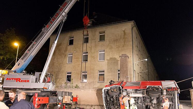 Nach dem tödlichen Unfall in Coburg springt ein Politiker den Gaffern zur Seite. Schon früher war der Mann mit verbalen Entgleisungen aufgefallen. Foto: News5