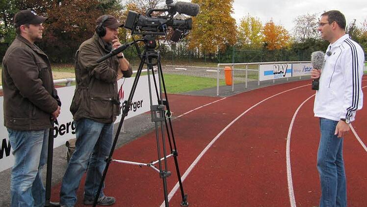 Ton-Test und erste Filmaufnahmen: von links im Bild Ton-Assistent Dennis Steinbrecher, Produzent Christian Schreder und Vorsitzender Norbert Böhmer