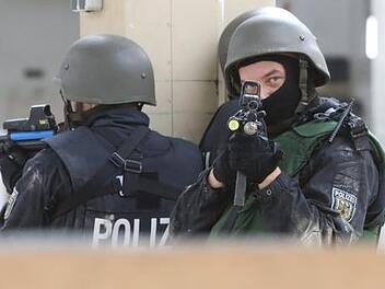 Großübung der Bundespolizei in Mainleus. Foto: Barbara Herbst