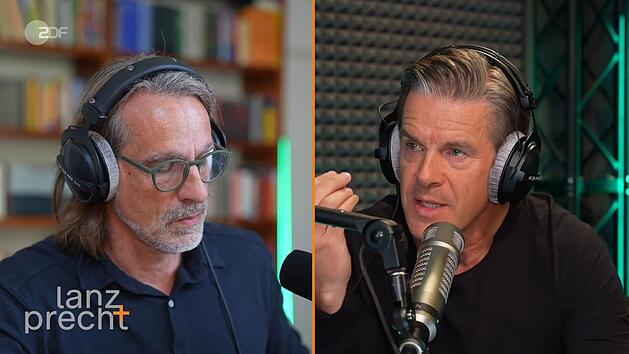 Richard David Precht (links) und Markus Lanz setzen sich in ihrer aktuellen Ausgabe mit dem schwierigen Feld der Isreal-Kritik auseinander.