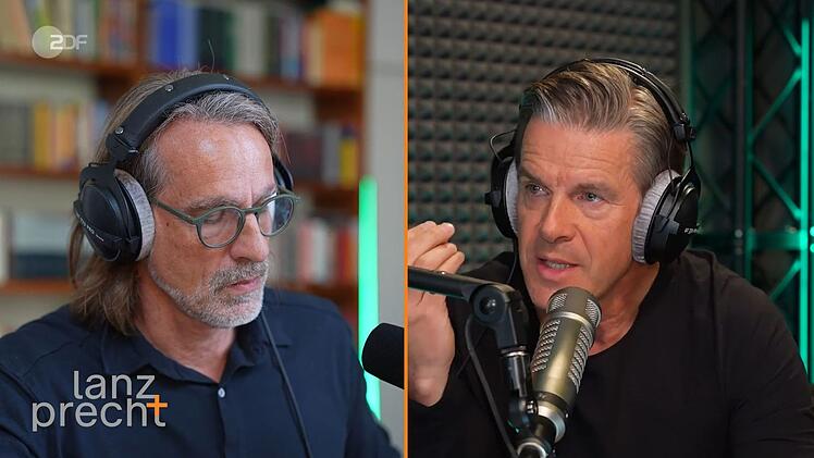 Richard David Precht (links) und Markus Lanz setzen sich in ihrer aktuellen Ausgabe mit dem schwierigen Feld der Isreal-Kritik auseinander.