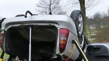 Auch die Absicherung eines Autos auf dem Dach wurde geübt.