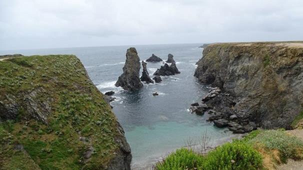 Blick von der K&uuml;ste der Belle Ile, eine Insel in der N&auml;he von Plouay in der Bretagne, der Partnergemeinde von K&uuml;ps in Frankreich Foto: Rudolf Pfadenhauer