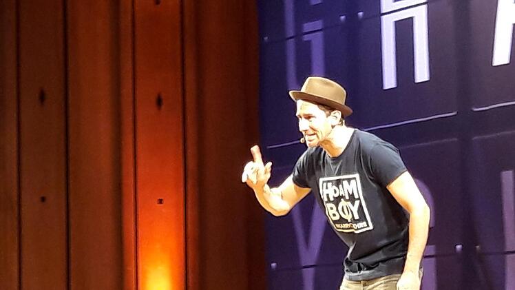 Markus Stoll  im Max-Littmann-Saal. Hartmut Hessel