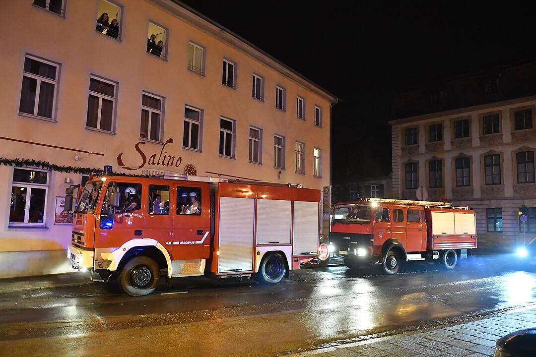 Impressionen von der Silvesternacht: So feierte Bamberg den Jahreswechsel