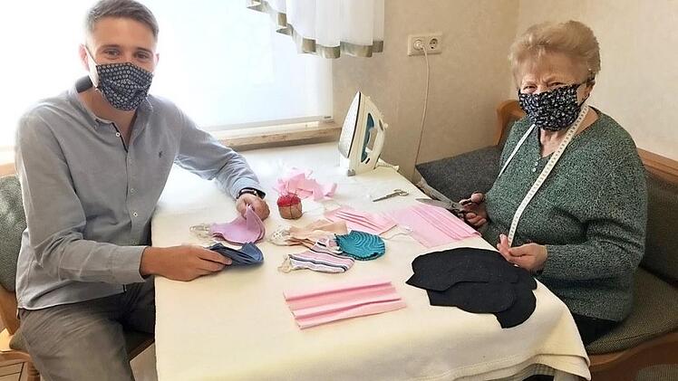 Kevin Raab (Öffentlichkeitsbeauftragter der FFW Schorkendorf-Eicha) und Anna Rampel  Foto: pr