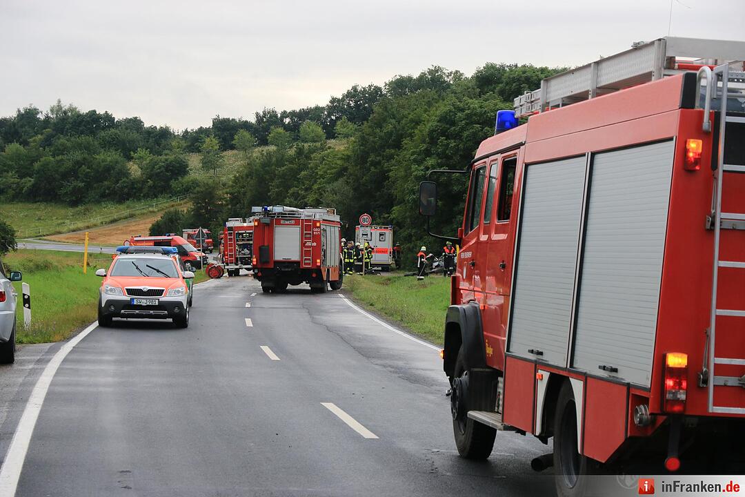 Fahrzeug bei Unfall in Frankenwinheim komplett zerstört