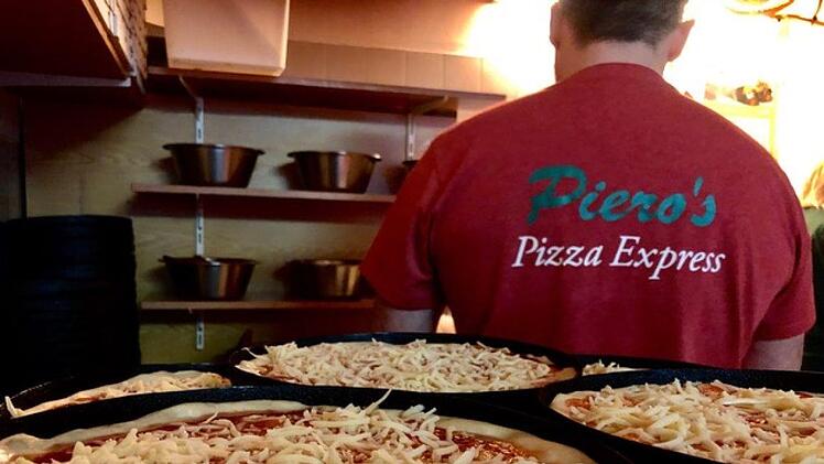 Frank Sacilotto in seiner Pizzeria in der Grabengasse. Anna Wentrock