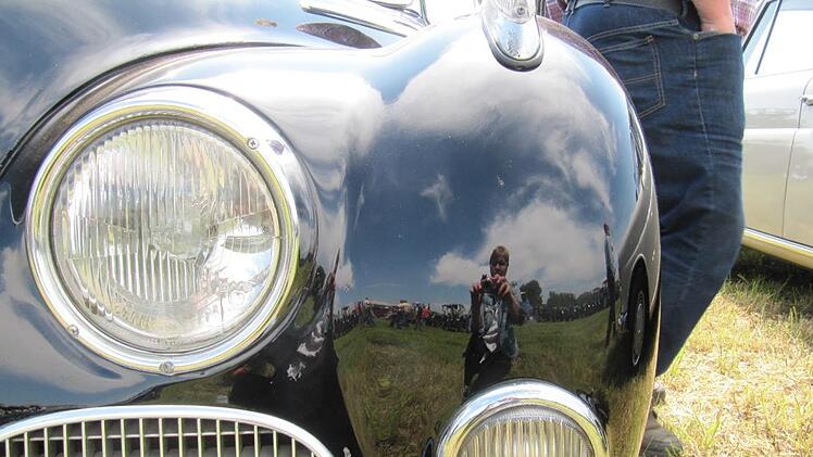 In diesem blitzblank polierten BMW konnte man sich sogar spiegeln... Fotos: Monika Schütz