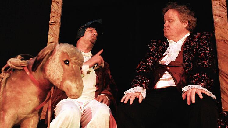 Andrew von Bleichenwang (Peter Kempkes, li.) mit Sir Tobias von Rülps (Stephan Bach)