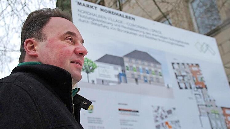 Das Projekt Nordhalben Village kommt auch dank einer guten Förderung durch Bund und Land weiter voran. Bürgermeister Michael Pöhnlein will damit zur Belebung des Ortskerns beitragen. Foto: Archiv/Marco Meißner