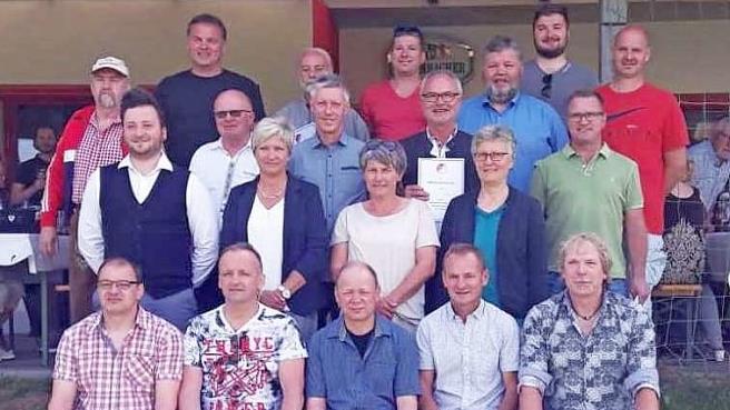 Mitgliederehrung beim VfB Autenhausen  Foto: Carsten Höllein