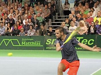 Der Russe Mikhail Youzhny entschied das ATP-Challenger-Turnier in Eckental für sich. Im Finale besiegte er den Deutschen Benjamin Becker. Fotos: Bertram Wagner