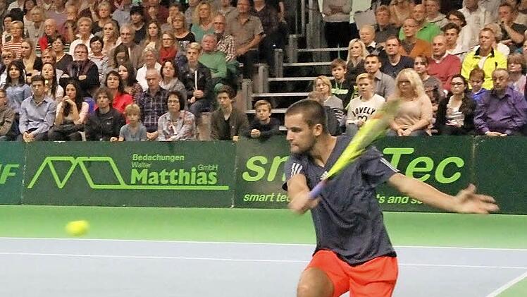 Der Russe Mikhail Youzhny entschied das ATP-Challenger-Turnier in Eckental für sich. Im Finale besiegte er den Deutschen Benjamin Becker. Fotos: Bertram Wagner