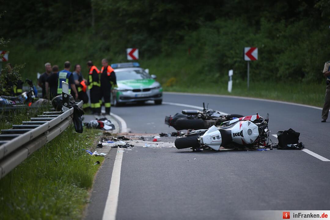 Motorräder prallen am Würgauer Berg frontal zusammen – zwei Schwerverletzte