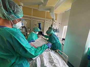 Alle Hände voll zu tun haben derzeit die Mitarbeitenden am Regiomed-Klinikum in Coburg.