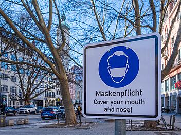 Nürnberg: Maskenpflicht auf dem Volksfestplatz