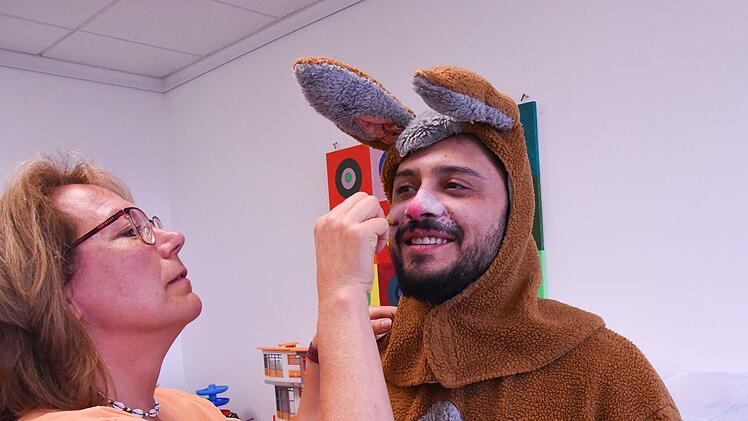 Erlangen: Osterhasen &uuml;berraschen Kinder in der Kinderklinik - zum 20. Mal
