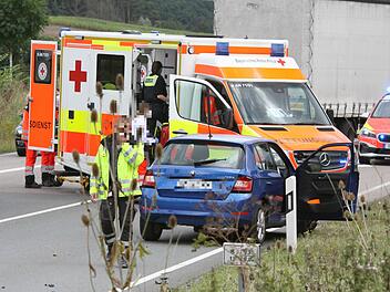 Vier Verletzte nach Zusammensto&szlig;