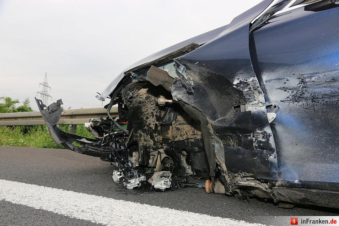 Reifen geplatzt: Unfall auf der A73 bei Ebensfeld