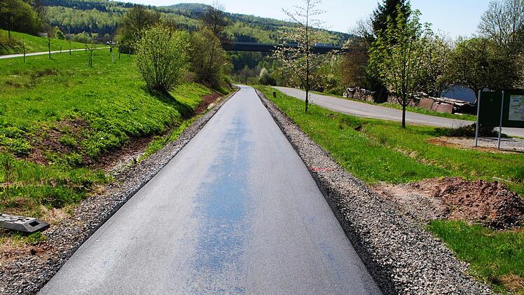 Die Gemeinde Riedenberg investiert heuer viel Geld. Der Radweg schlägt alleinmit 738 000 Euro zu Buche, hieß es bei den Beratungen im Gemeinderat. Foto: Archiv/Evelyn Schneider