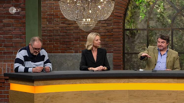 "Machen wir den Test", sagte Daniel Meyer und t&auml;uschte scherzhaft eine zitternde Hand vor. "Ich muss anfangen zu bieten, es wird immer schlimmer", befand er grinsend und startete mit 1.000 Euro.