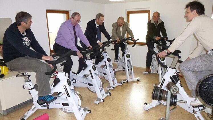 Ehrenamtlich engagiert sich der Jubilar unter anderem im Freundeskreis der Laufer Mühle, der die Therapieeinrichtung immer wieder mit Sachspenden unterstützt. Foto: privat