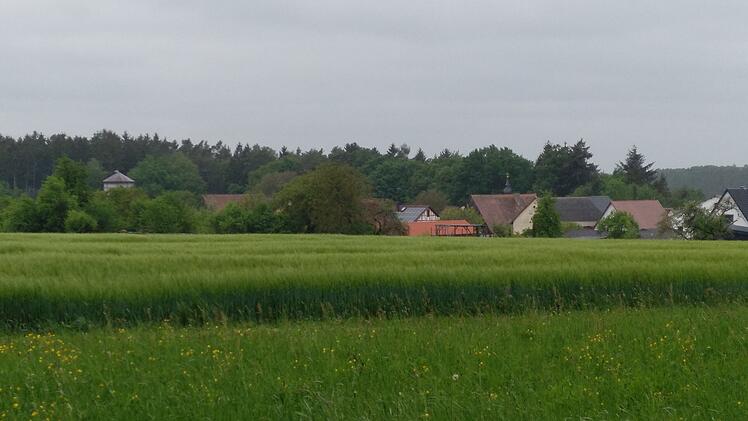 Wetter, Landschaft, Dorf, Feld. Foto: Ralf Welz