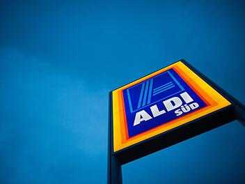 Bei der neuen Sportkollektion hat Aldi bestimmt nicht mit so viel Kritik gerechnet. Vor allem die Frauen sind bei dieser neuen Kollektion nicht gut auf den Discounter zu sprechen. Symbolbild: Matthias Balk/dpa