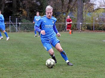 Luca Binder (im Bild) wechselt vom SV Euerbach/Kützberg zum TSV Großbardorf. Foto: Steffen Krapf