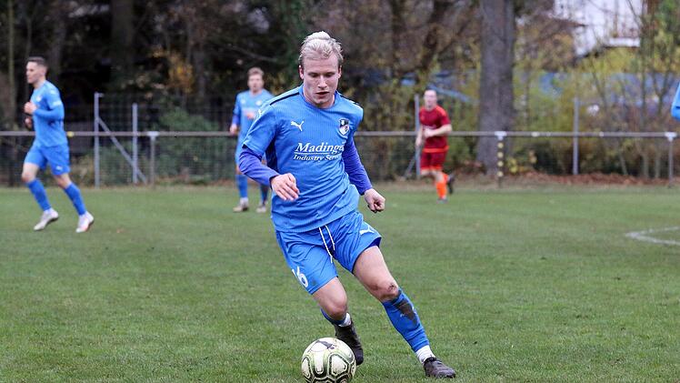 Luca Binder (im Bild) wechselt vom SV Euerbach/Kützberg zum TSV Großbardorf. Foto: Steffen Krapf