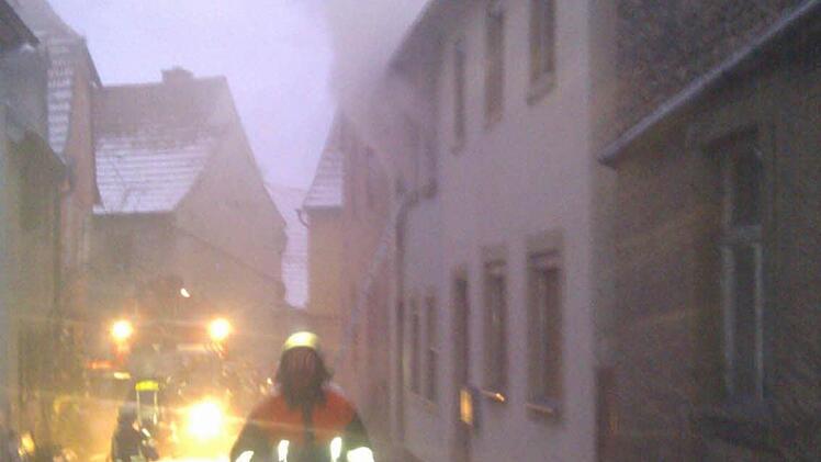 Die Feuerwehren aus Volkach, Astheim, Gaibach, Sommerach und Iphofen waren im Einsatz. Foto: BRK