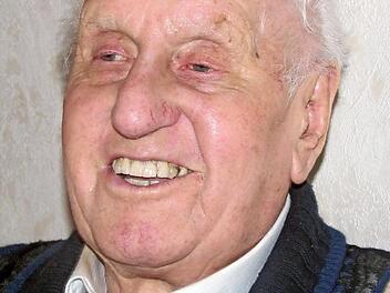 Hermann Müller aus Scheuerfeld ist in diesen Tagen 90 Jahre alt geworden.  Foto: Martin Koch