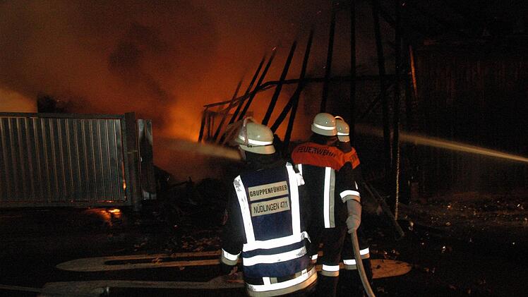 Die Feuerwehren Nüdlingen und Haard bekommen neue Helme.  Foto: Peter Rauch/Archiv