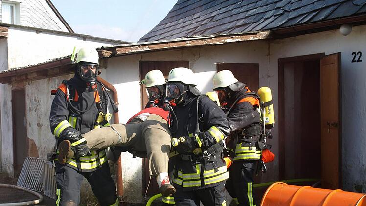 Höchste Konzentration war bei der Übung der Wehren in Schlegelshaid angesagt, Foto: Susanne Deuerling