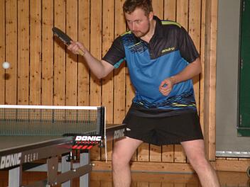 Zur Oberfrankenliga-Saison 2017/18 war Dimytro Nazaryschyn vom TTC Schmeilsdorf zur TS Kronach zurückgekehrt. In seinen 17 absolvierten Begegnungen standen 22 Einzelsiegen zwölf Niederlagen gegenüber. Damit war er der fünftbeste Ligaspieler.  Foto: Hans Franz