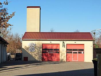 In die Jahre gekommen: das Feuerwehrhaus in Reckendorf - jetzt soll ein Neubau her.