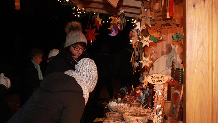 Schöne Bastelsachen gab's zum Bestaunen und zum Kaufen.Foto: Katharina Becht