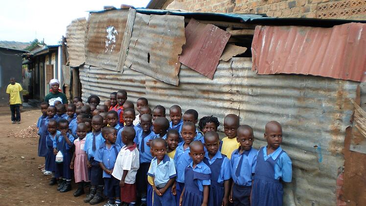 So sah die JJ. Nursery School in Kampala aus, bevor Michaela Schraudts Initiative für Erneuerung sorgte. Schraudt