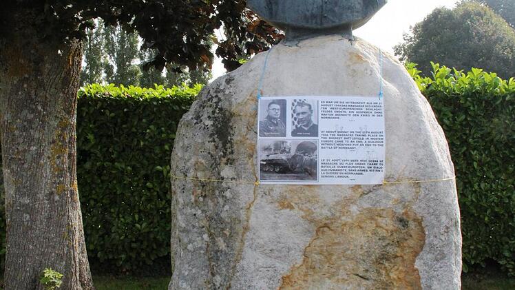 Ein Gedenkstein für die heldenhafte Tat von Abbé Launay und Major Dr. Baumann. Mit ihrem Mut haben sie den Tod von vielen weiteren tausend Soldaten verhindern können.