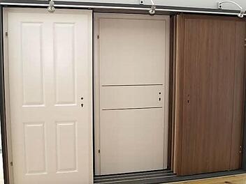 Während der Hausmesse kann die neue Kollektion von Glas- und Innentüren besichtigt werden.  Fotos: Thomas Weichert