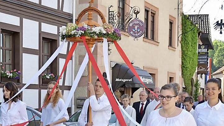 Die Siebener-Krone wurde diesmal vom Burkardrother Roman Metz getragen. Foto: Kathrin Kupka-Hahn