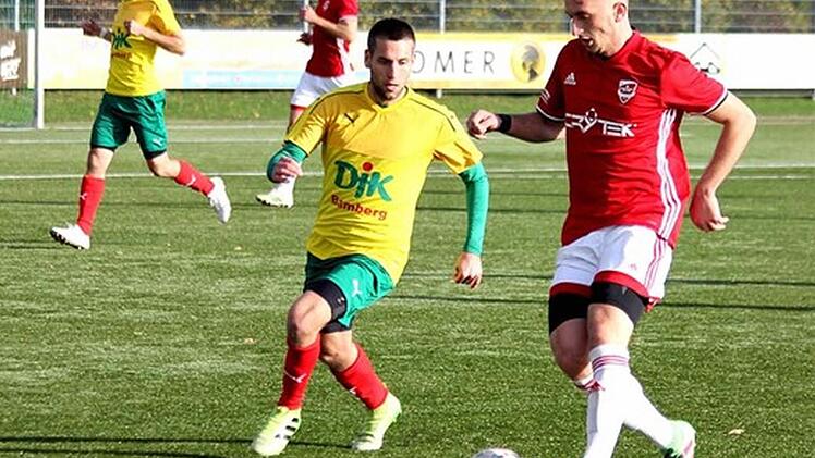 Hayri Özdemir (r.) verlässt Bosporus Coburg und kehrt zu seinem Heimatverein FSV Erlangen-Bruck zurück.  Foto: anpfiff.info