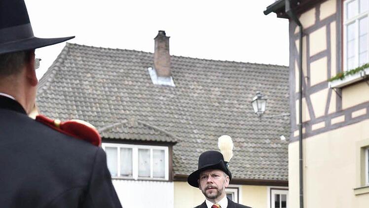 Leutnant Rainer Stark übergab das Kommando über das Bataillon an Hauptmann Manfred Barfuß.
