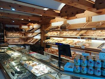 Winterhausen: B&auml;ckerei Fuchs erlebt Ansturm bei Wiederer&ouml;ffnung - "Bude eingerannt"