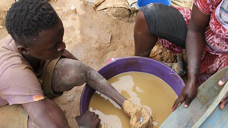 Kinderarbeit in Goldmine