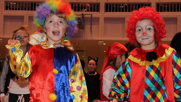 Am Faschingsdienstag kommen in der Dr.-Stammberger-Halle in Kulmbach die kleinen Narren ganz groß raus.  Foto: Archiv/Dagmar Besand