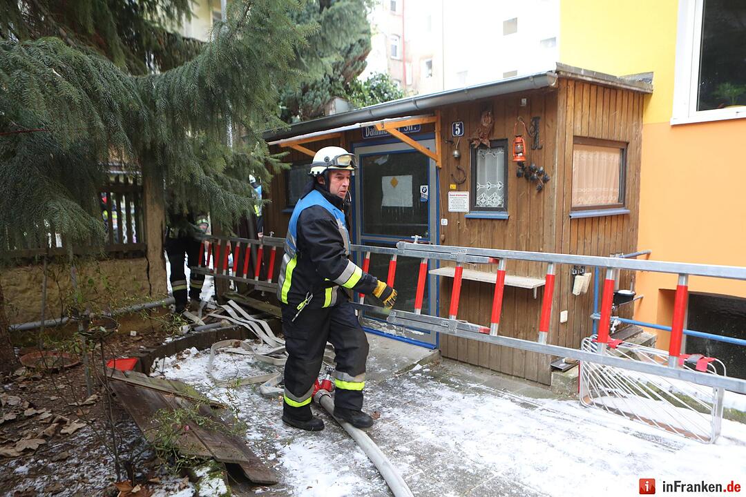 Mehrfamilienhaus in Nürnberg brennt