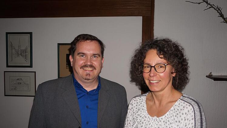 Schatzmeisterin Daniela Hofbauer folgt Ingo Schneider im Amt. Gerd Schaar